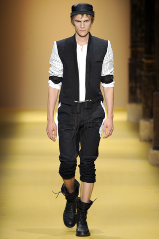 Ann Demeulemeester / - 2012